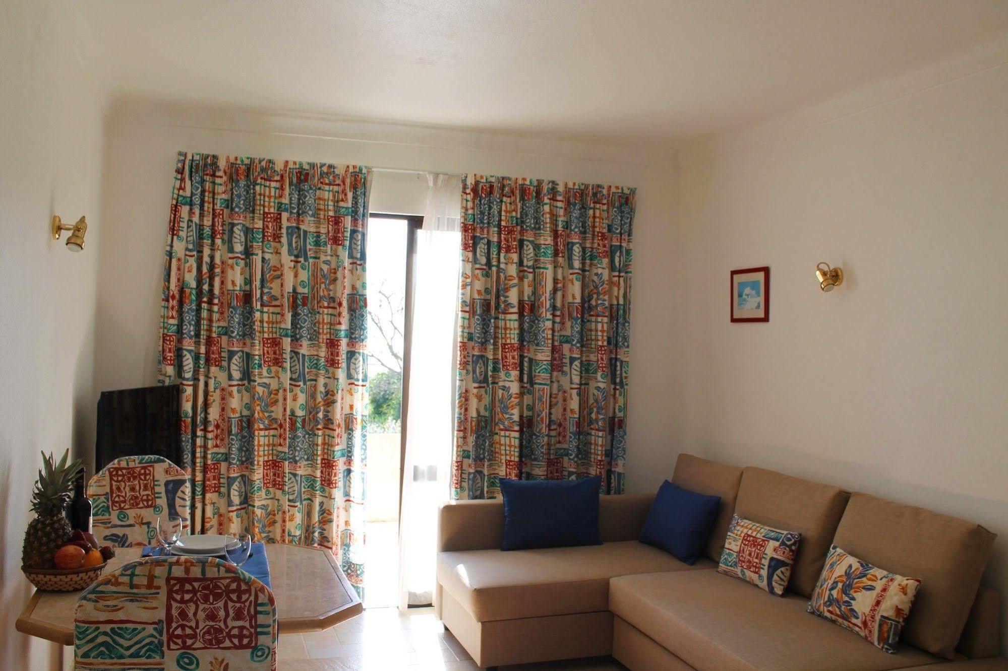 Canavial Garden (Adults Only) Lagos Ngoại thất bức ảnh
